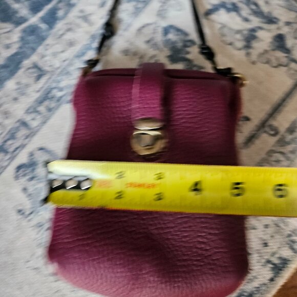 Uppdoo Small Leather Crossbody Bag - Picture 9 of 10